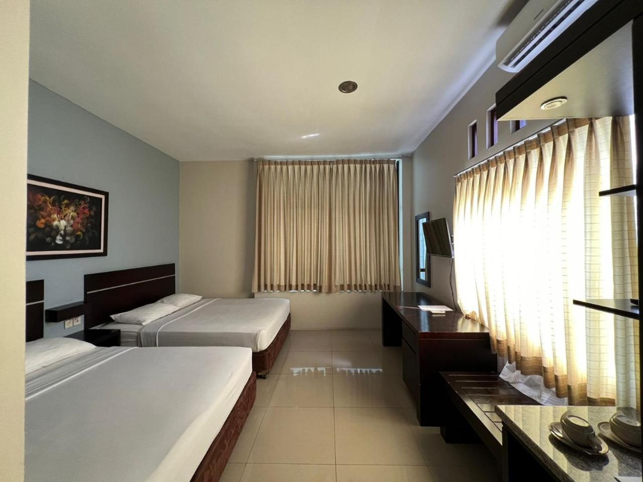 Hotel Century Pangandaran Esterno foto